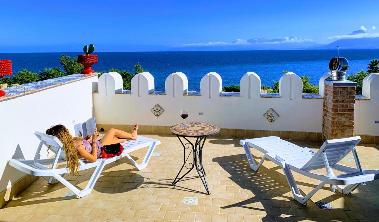 サンタ・フラーヴィアSeafront House Gabbiano Azzurroアパートメント エクステリア 写真