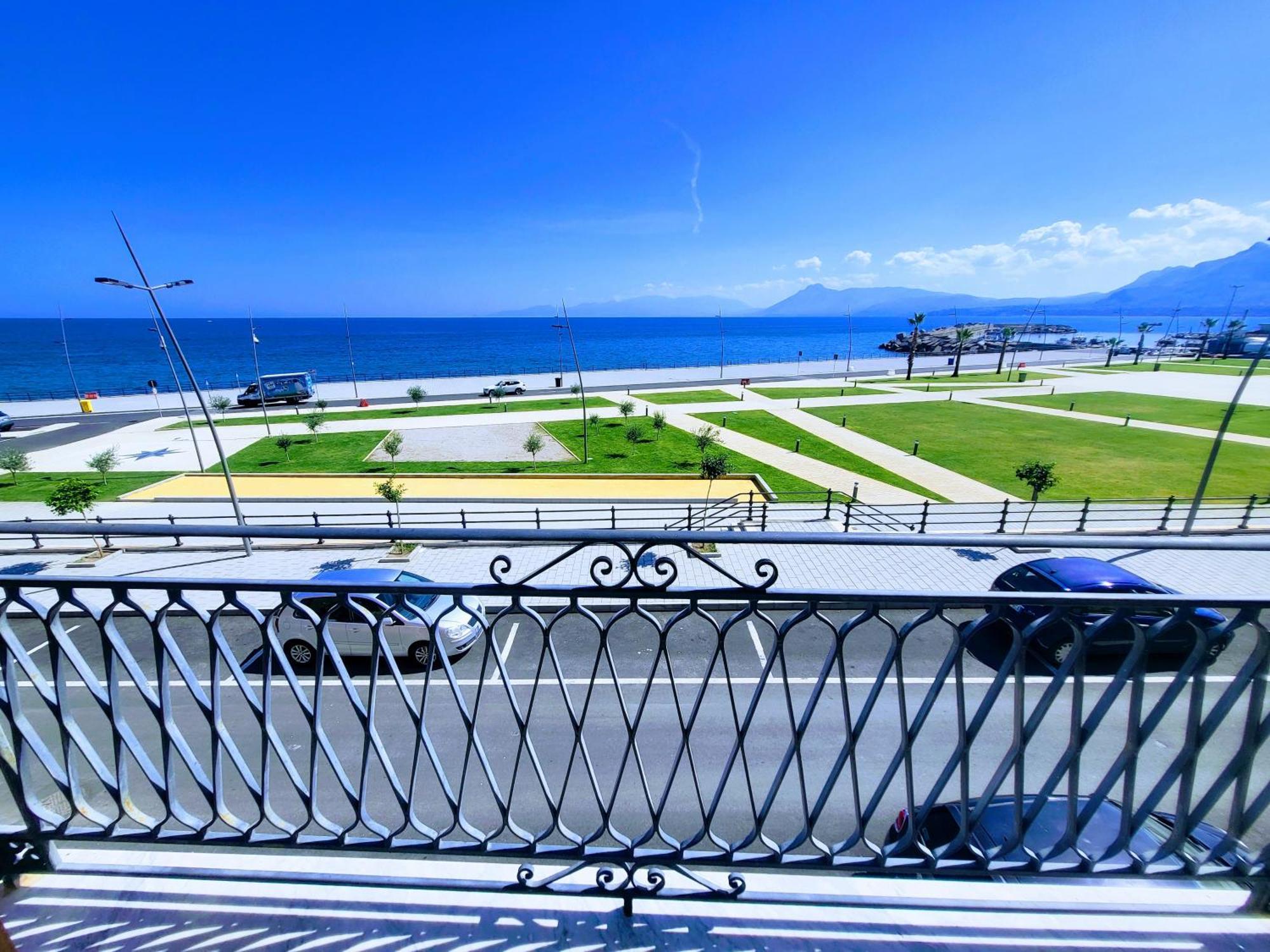 サンタ・フラーヴィアSeafront House Gabbiano Azzurroアパートメント エクステリア 写真
