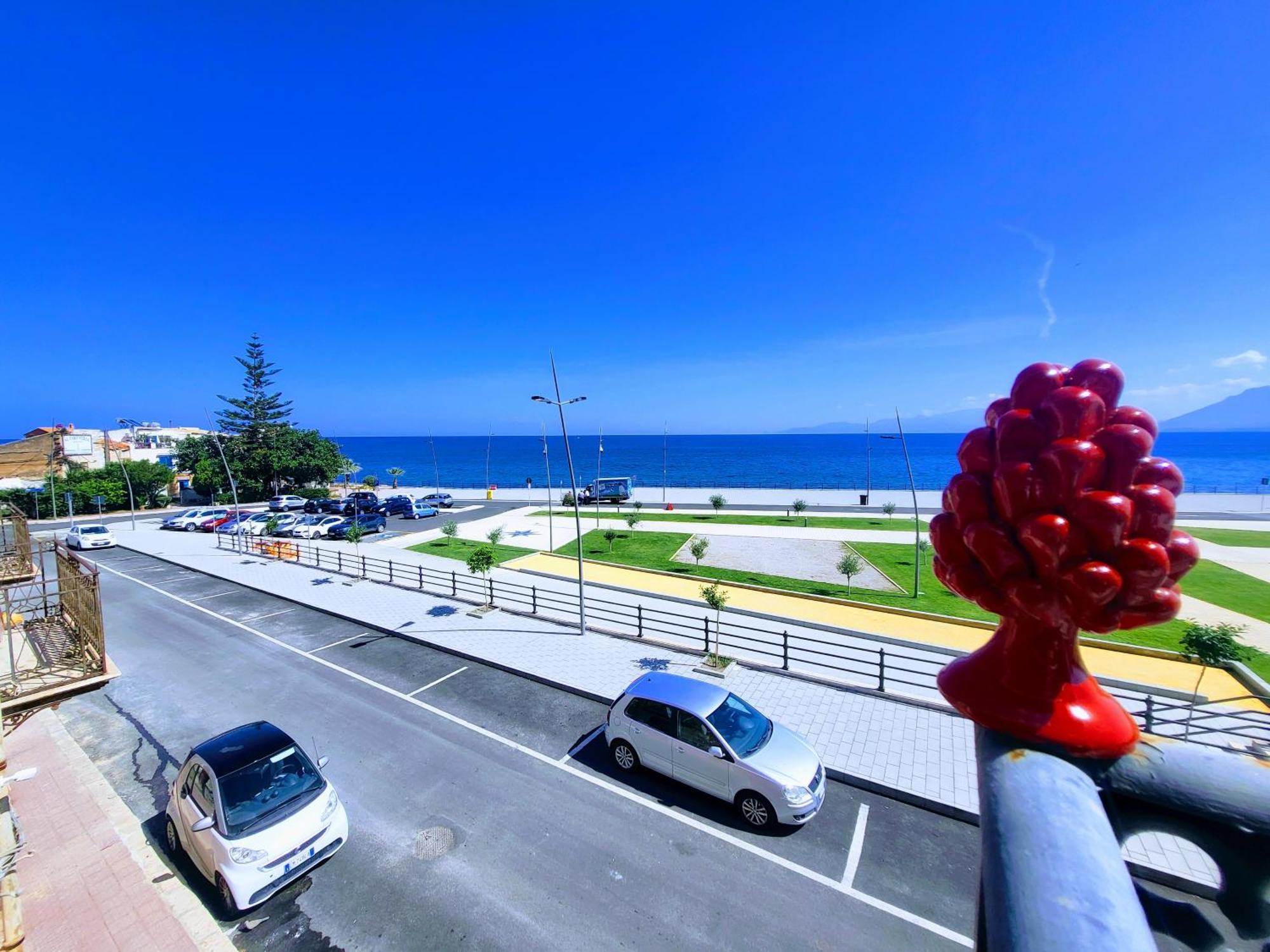 サンタ・フラーヴィアSeafront House Gabbiano Azzurroアパートメント エクステリア 写真
