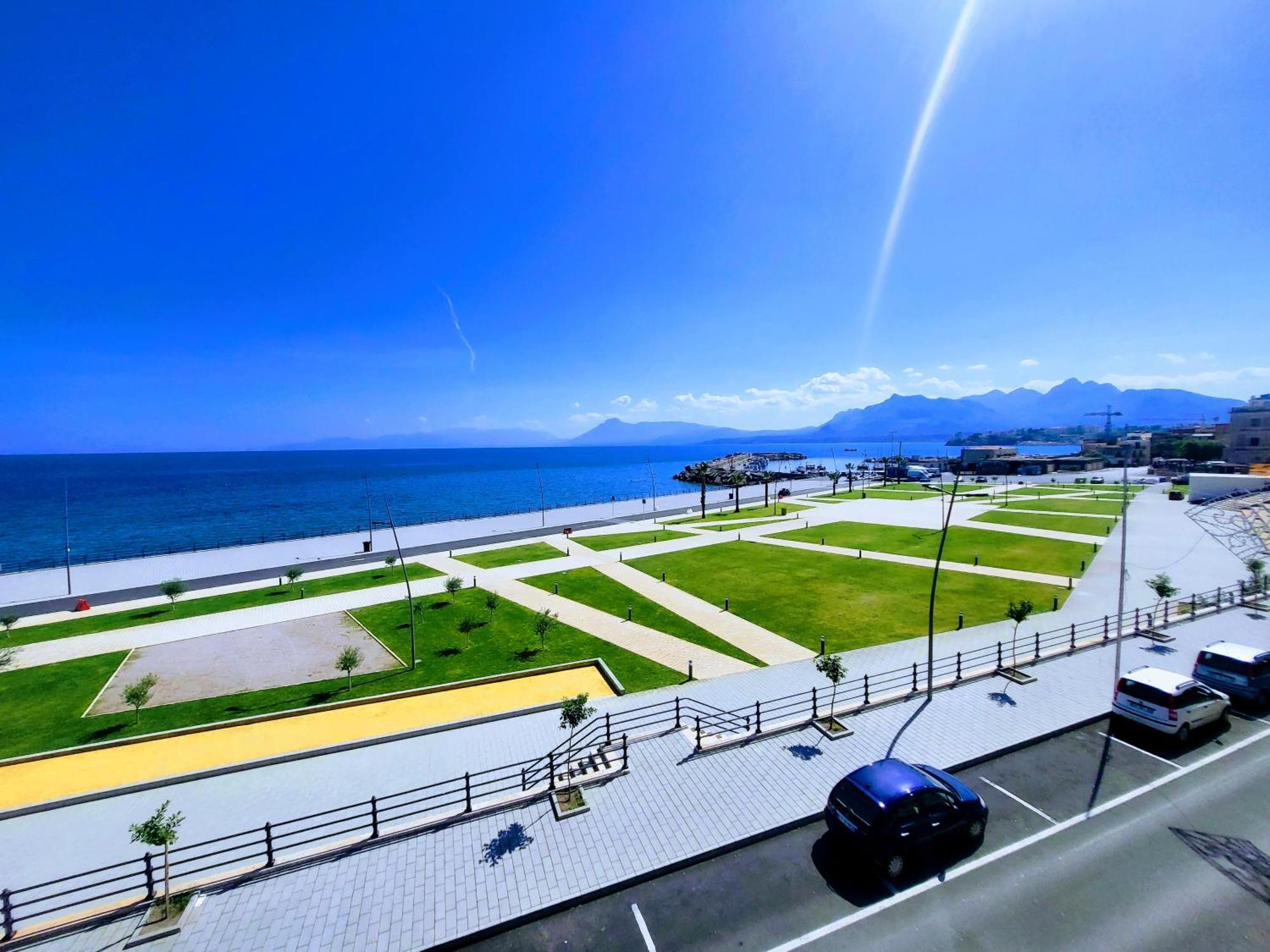 サンタ・フラーヴィアSeafront House Gabbiano Azzurroアパートメント エクステリア 写真