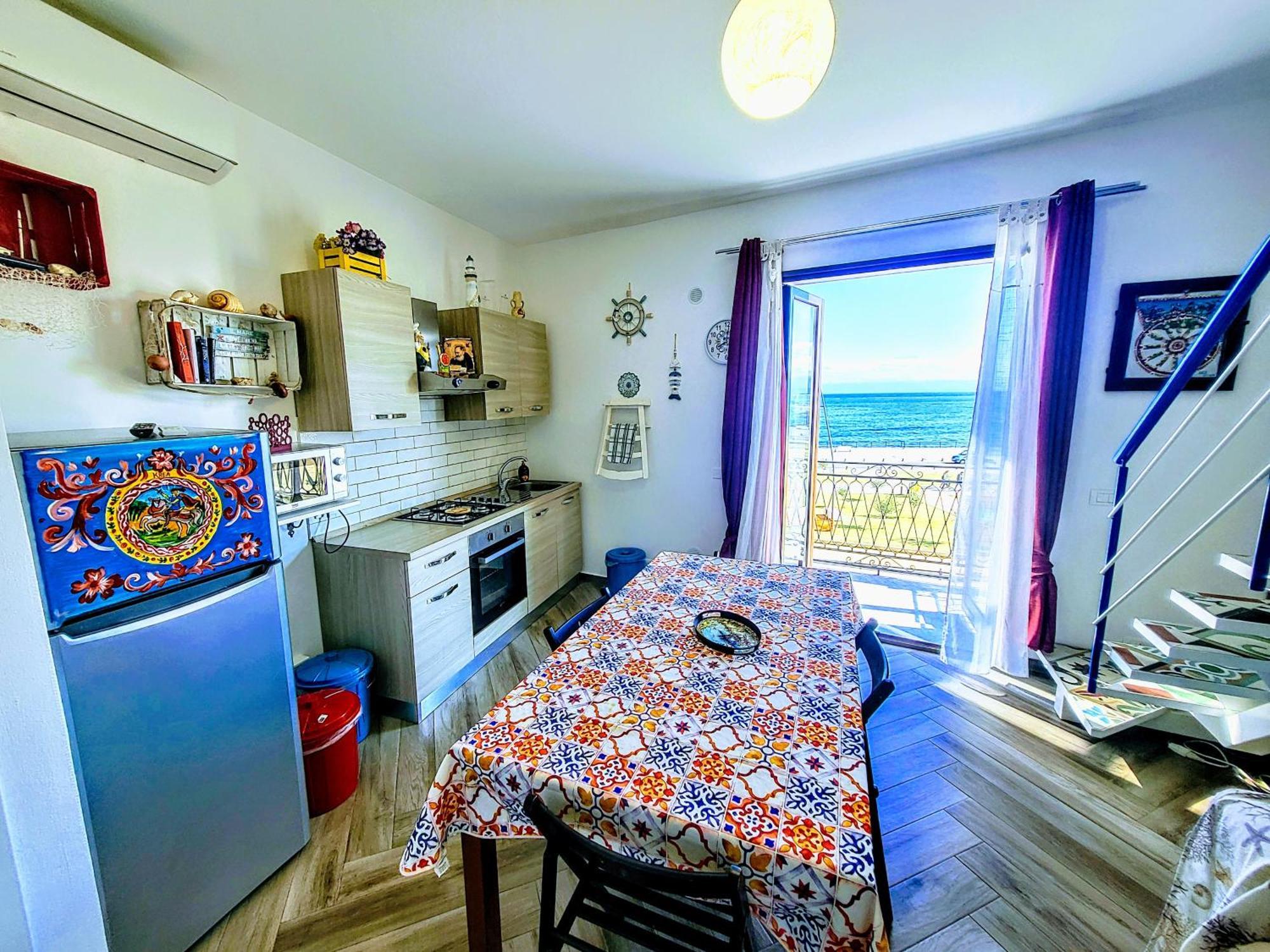 サンタ・フラーヴィアSeafront House Gabbiano Azzurroアパートメント エクステリア 写真