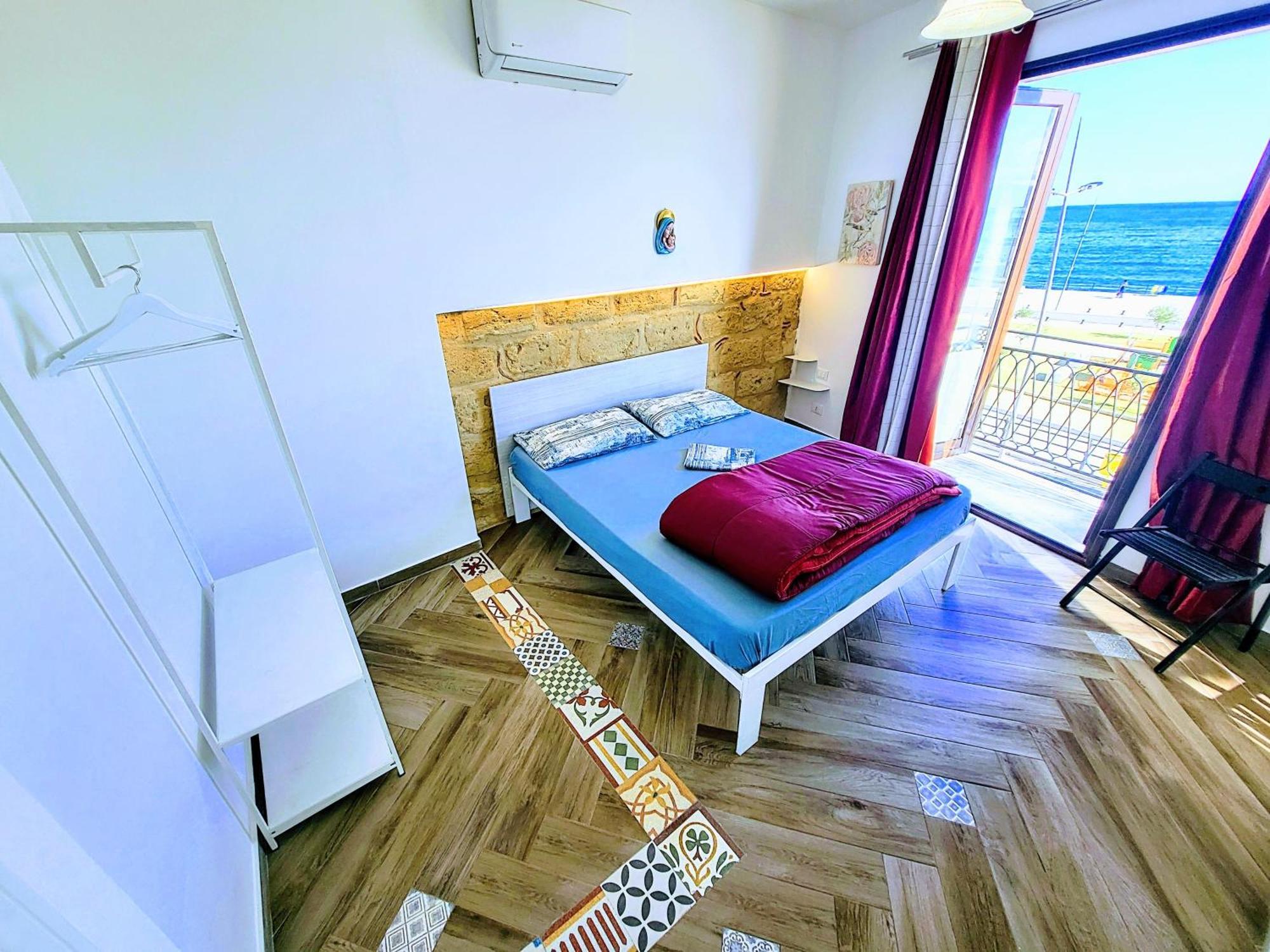 サンタ・フラーヴィアSeafront House Gabbiano Azzurroアパートメント エクステリア 写真